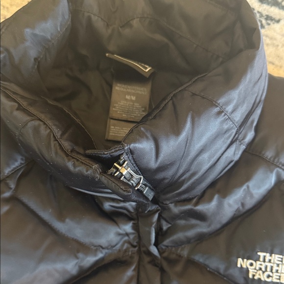 🖤 The North Face Women’s Black Puffer Vest – Size Medium - Picture 2 of 6